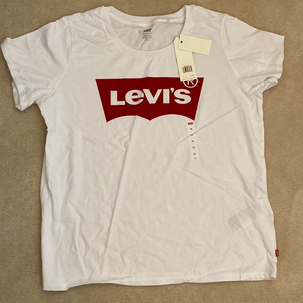 Levi’s T shirt